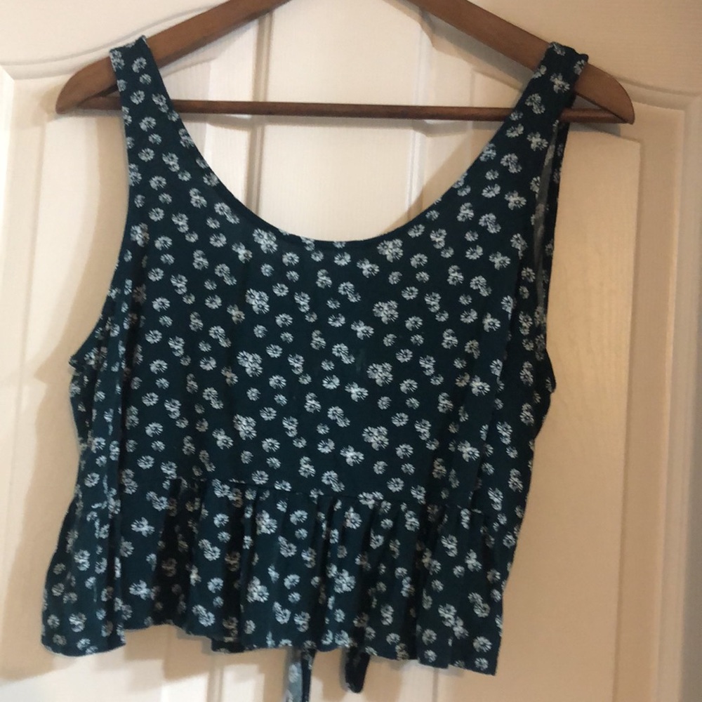 Cute!! LA Hearts Green Floral Crop Top Size Large